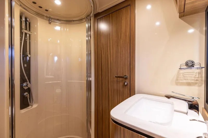 Septembre Yacht Photos Pics 