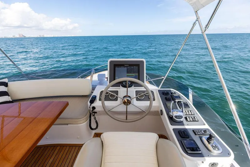 Septembre Yacht Photos Pics 