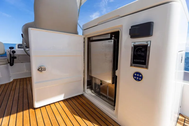 Septembre Yacht Photos Pics 