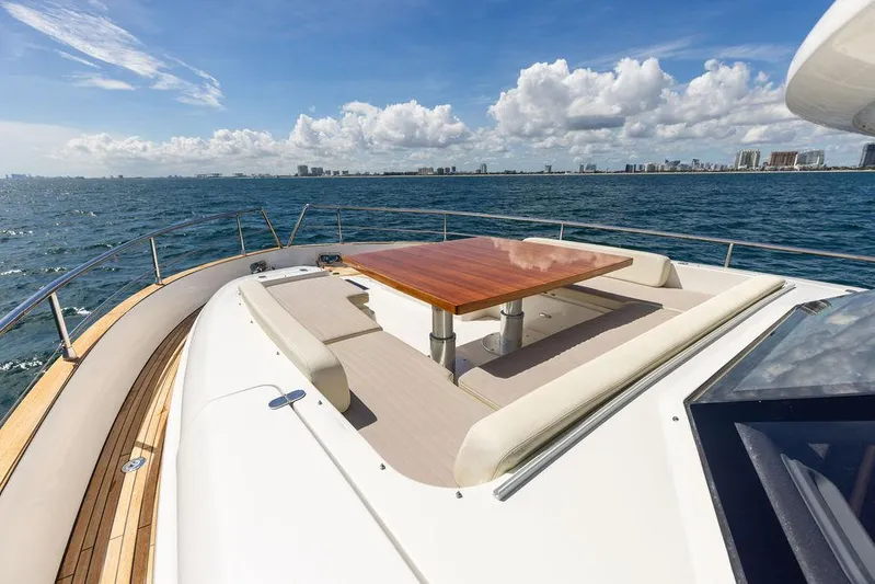 Septembre Yacht Photos Pics 