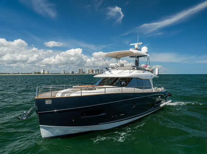 Septembre Yacht Photos Pics 