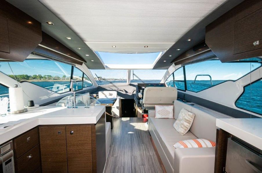 2016 Cruisers Yachts 60 Cantius