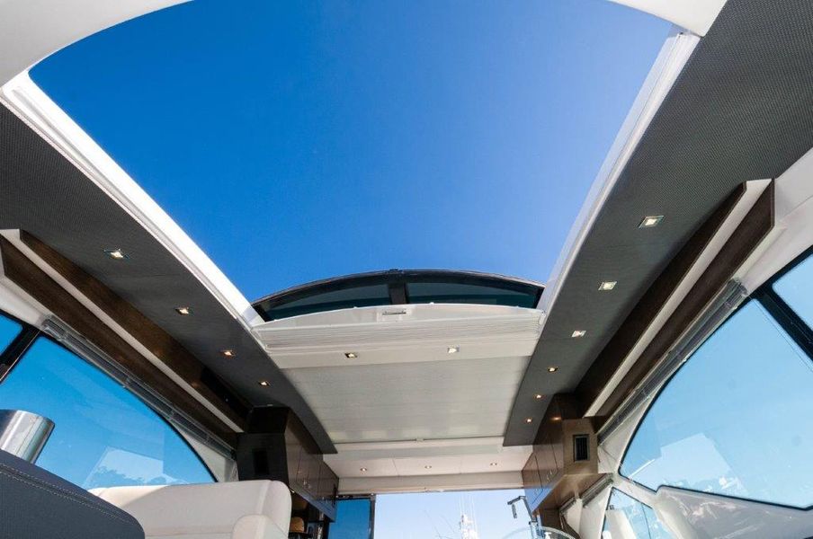 2016 Cruisers Yachts 60 Cantius