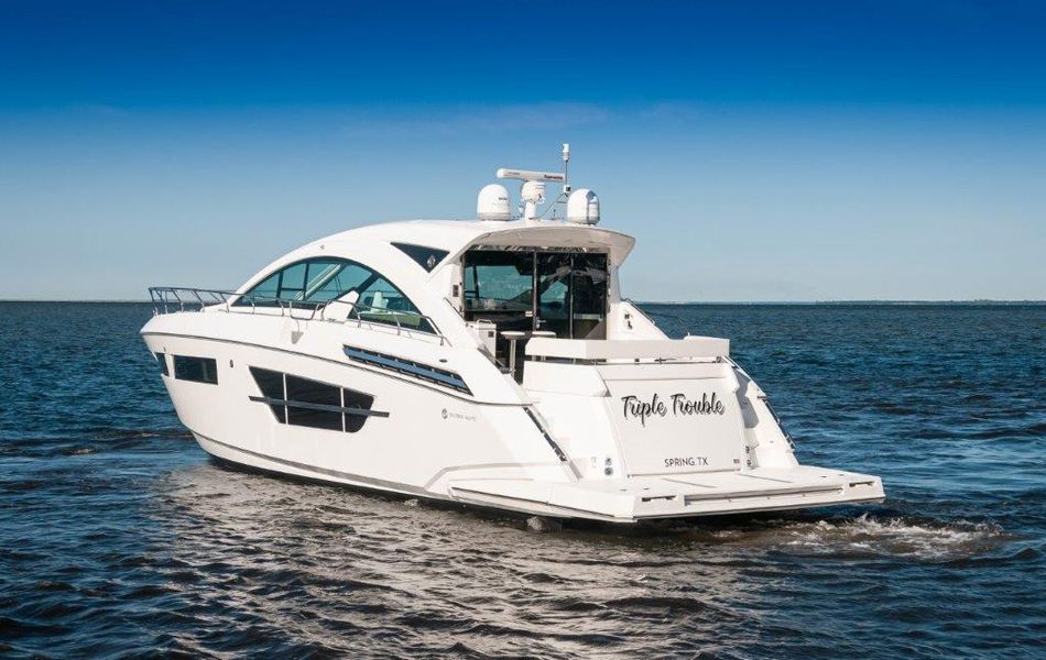 2016 Cruisers Yachts 60 Cantius