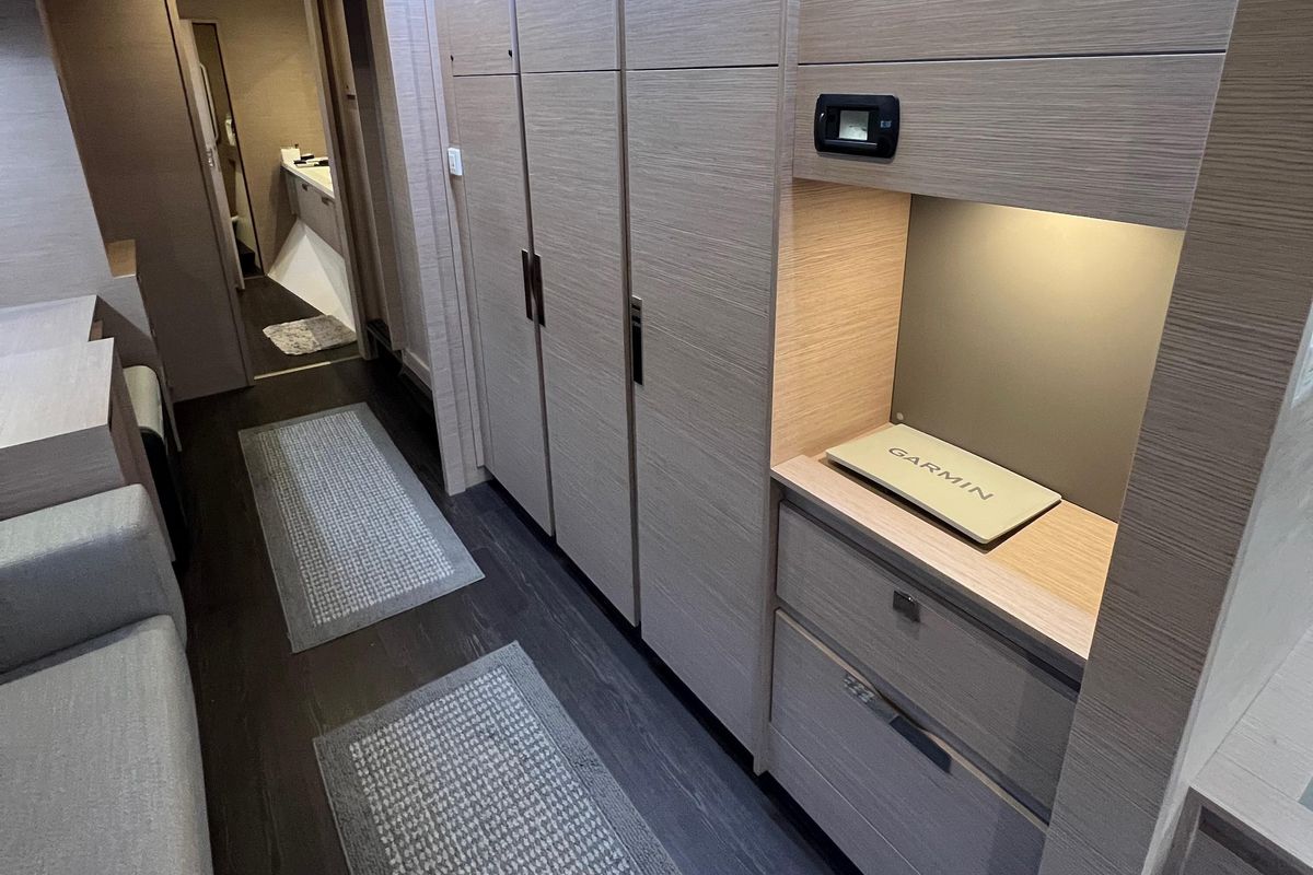 2022 Fountaine Pajot 51 