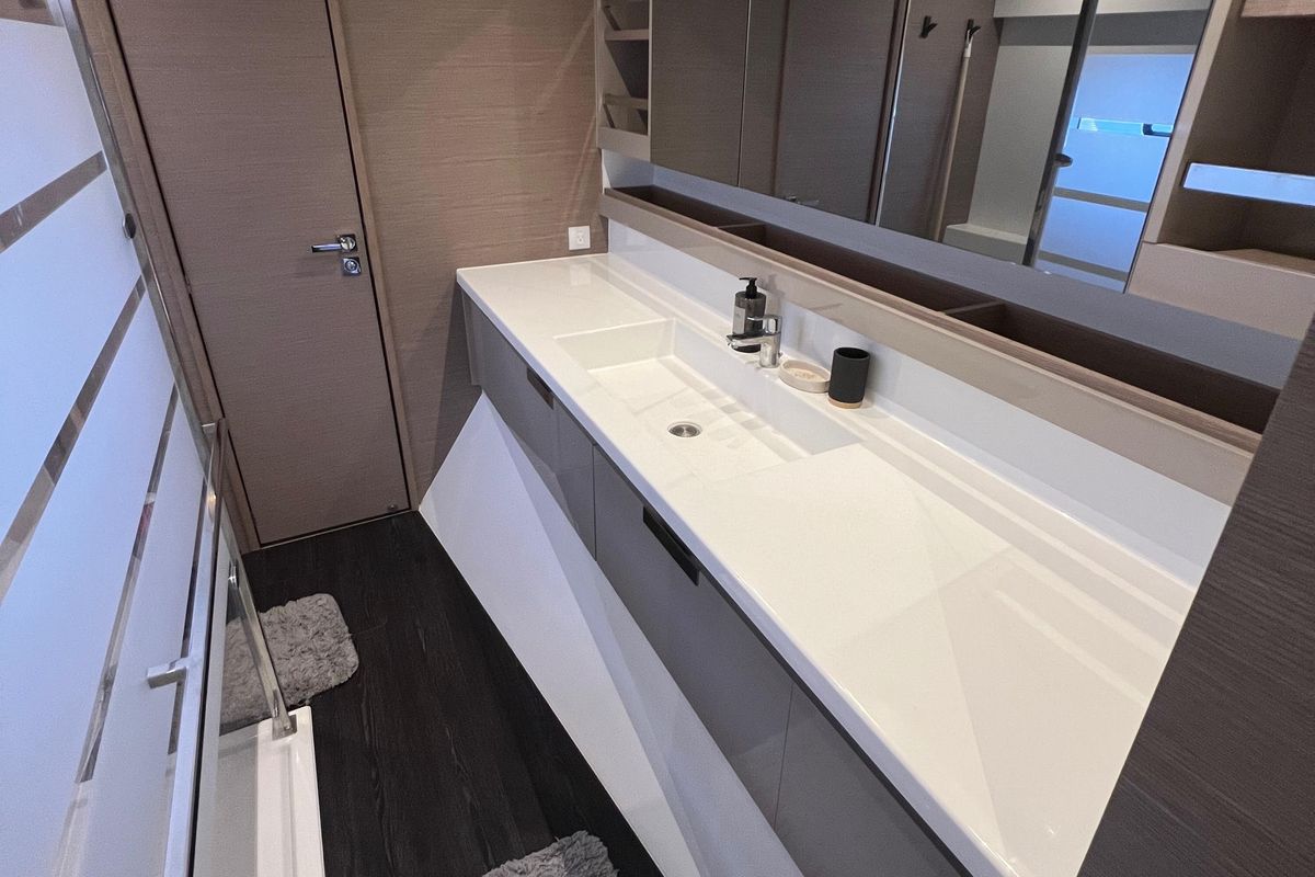 2022 Fountaine Pajot 51 
