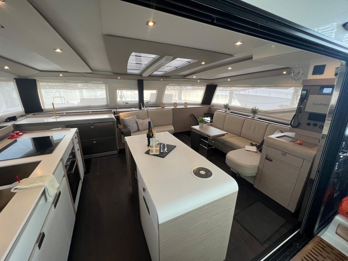 2022 Fountaine Pajot 51 
