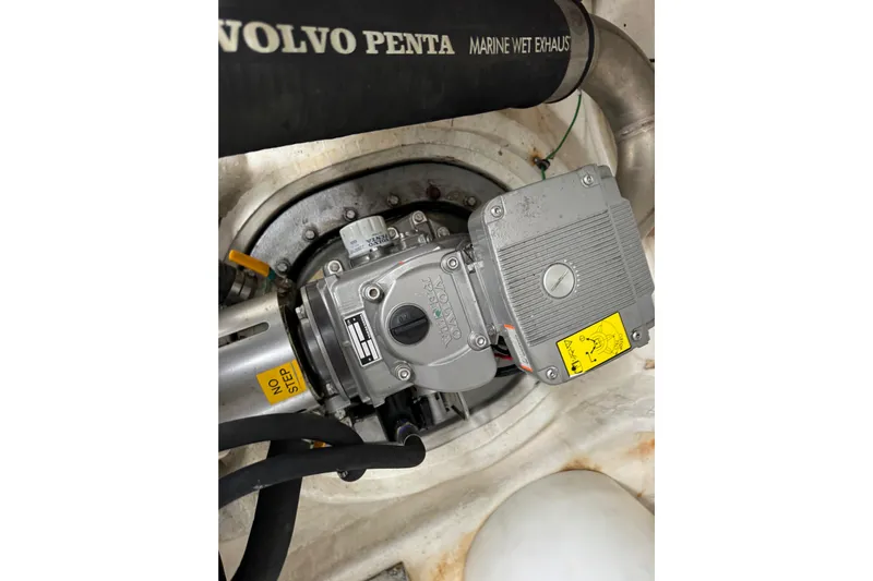 Low Hours!!! Yacht Photos Pics Engine component of 2012 Cruisers Yachts 48 Cantius with Volvo Penta marine exhaust.