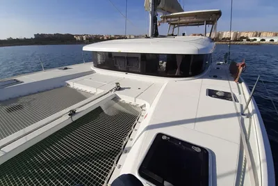 2018 CNB Lagoon 42