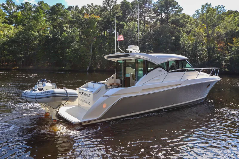 Hydrophilic Yacht Photos Pics HYDROPHOLIC