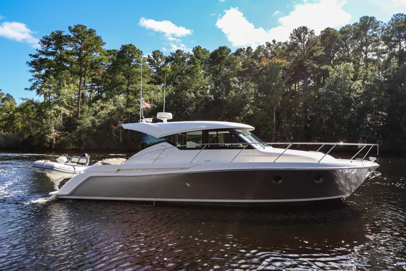 Hydrophilic Yacht Photos Pics HYDROPHOLIC