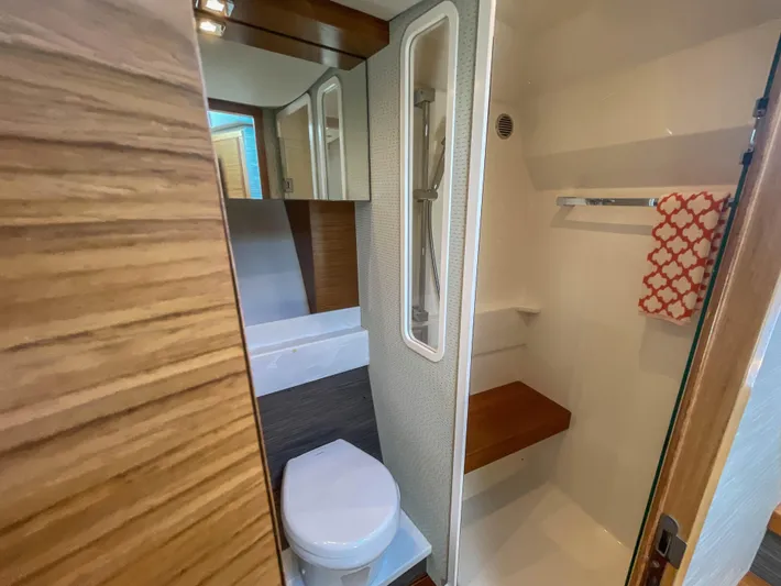 Hydrophilic Yacht Photos Pics Head