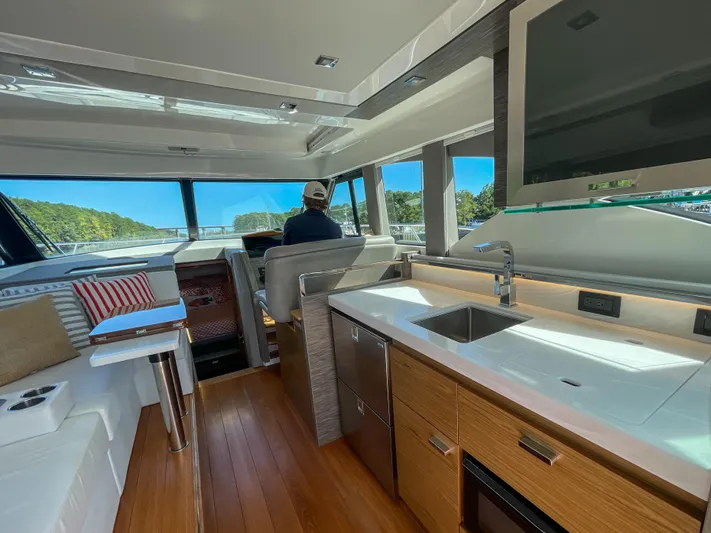 Hydrophilic Yacht Photos Pics Saloon/Galley