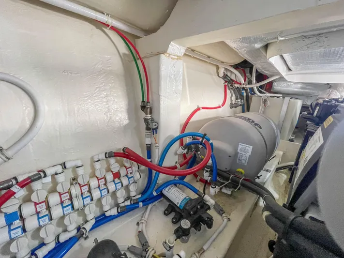 Hydrophilic Yacht Photos Pics Engine Room