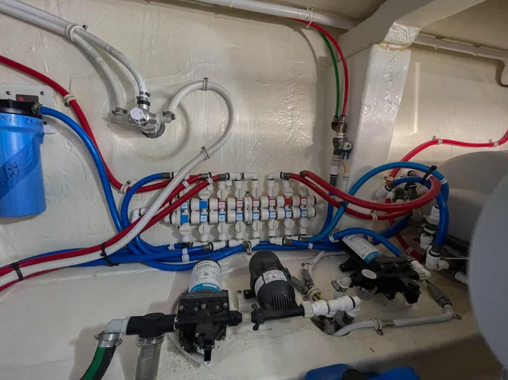 Hydrophilic Yacht Photos Pics Engine Room