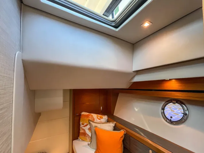 Hydrophilic Yacht Photos Pics Guest stateroom