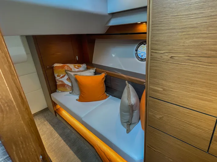 Hydrophilic Yacht Photos Pics Guest stateroom