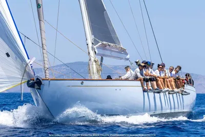 Spirit Yachts R74