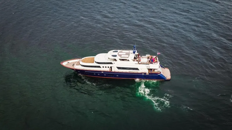 Star Saphire Yacht Photos Pics 