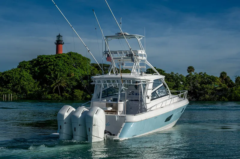 Rising Tide Yacht Photos Pics 