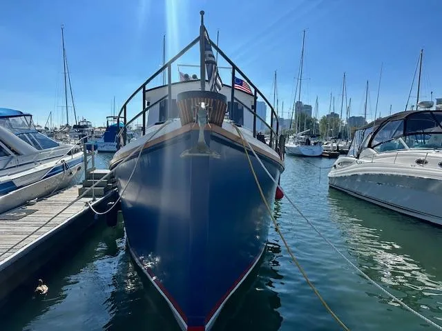 Diesel Duck 38 Trawler