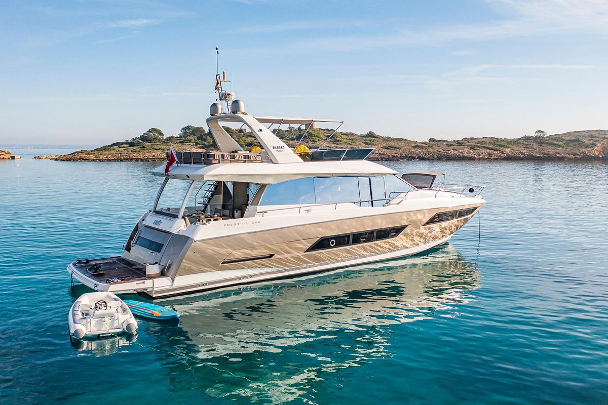 2016 Prestige 70 
