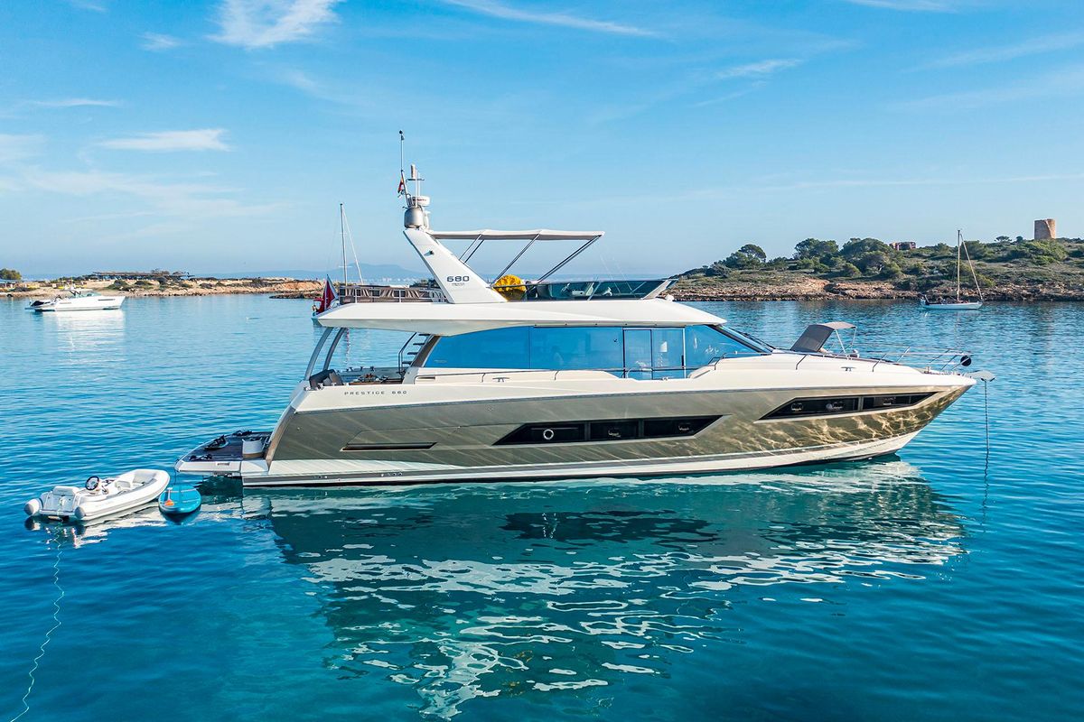 2016 Prestige 70 