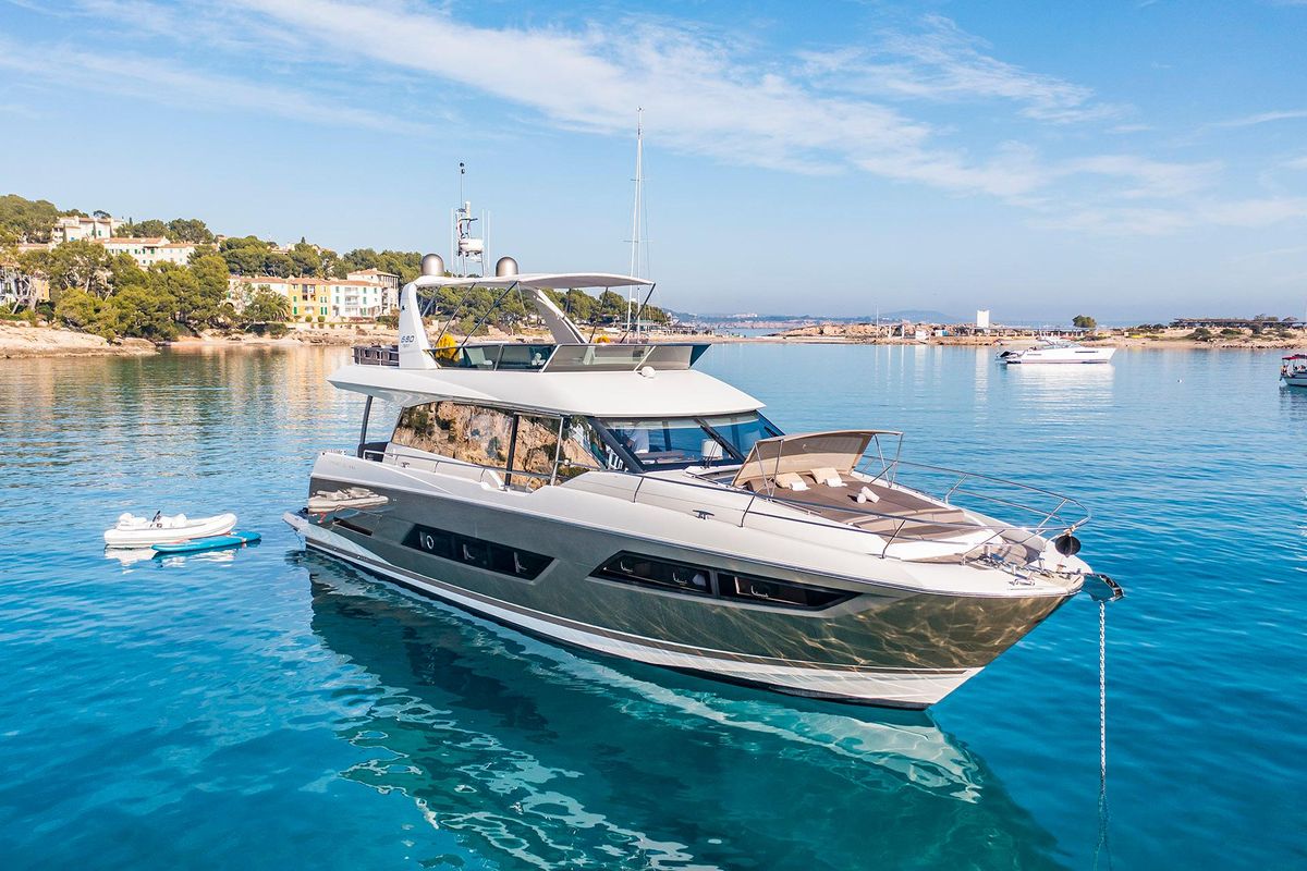 2016 Prestige 70 