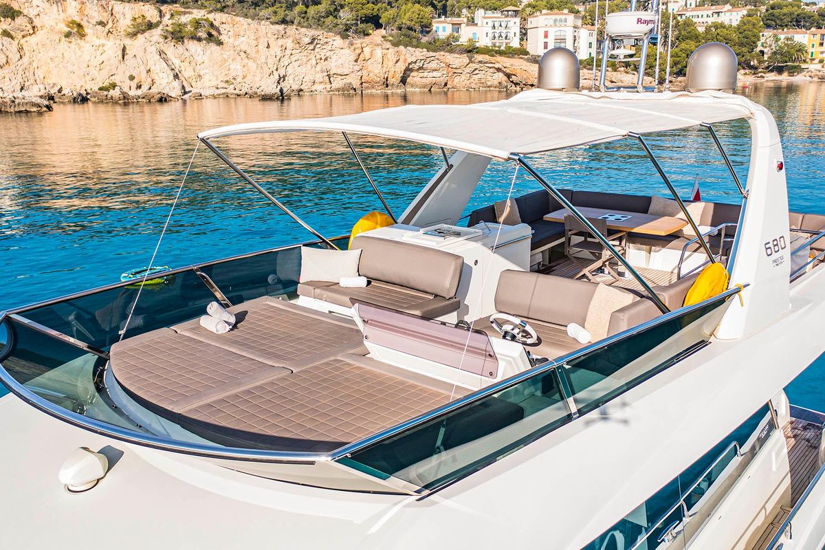 2016 Prestige 70 