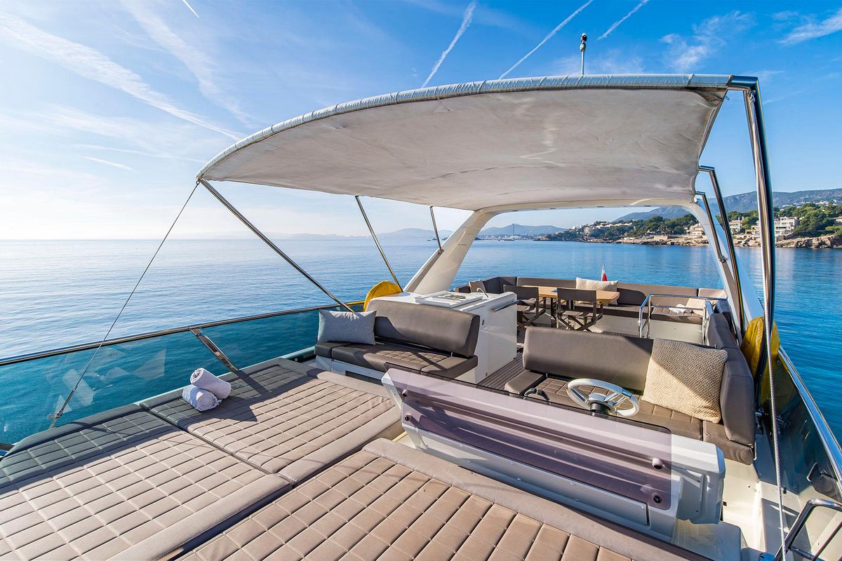 2016 Prestige 70 