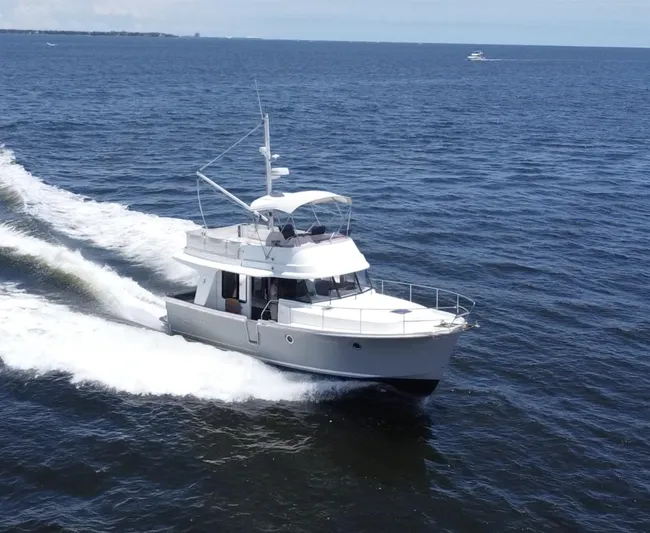Amour Yacht Photos Pics 