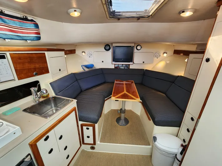 Azzurra Yacht Photos Pics Dinette/berth