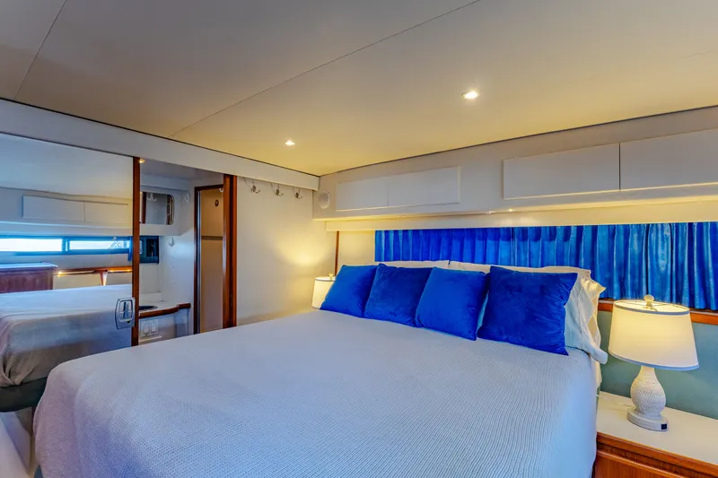 Paradise Yacht Photos Pics 