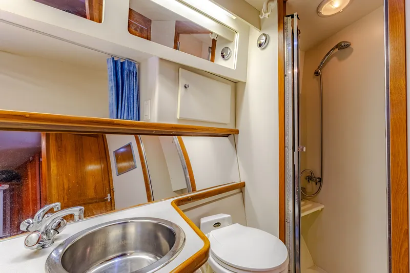 Paradise Yacht Photos Pics 