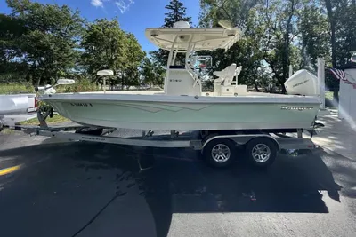 Ranger 2360 Bay