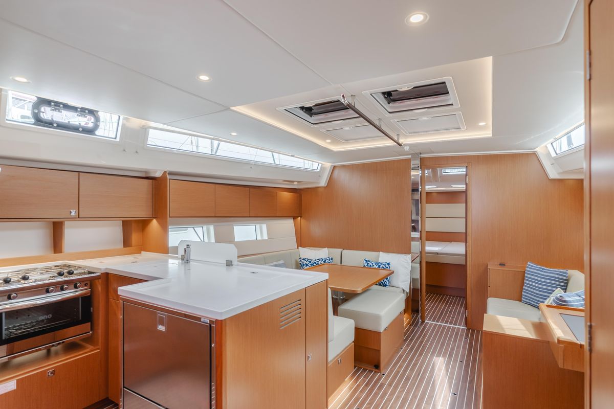 2021 Bavaria 50 