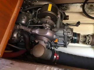 Maloose Yacht Photos Pics 