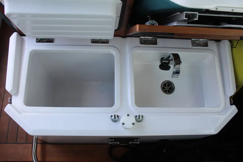 Covert Ops Yacht Photos Pics 