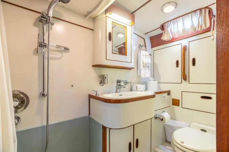 Mustang Yacht Photos Pics 