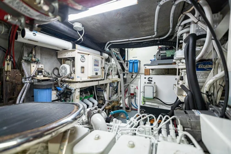 Mustang Yacht Photos Pics 