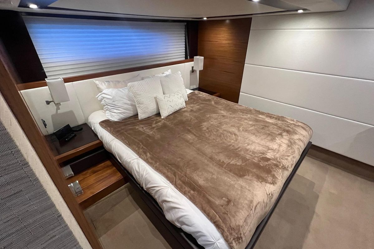 2016 Tiara Yachts 50 