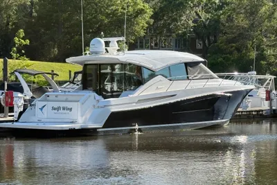 Tiara Yachts 50 Coupe