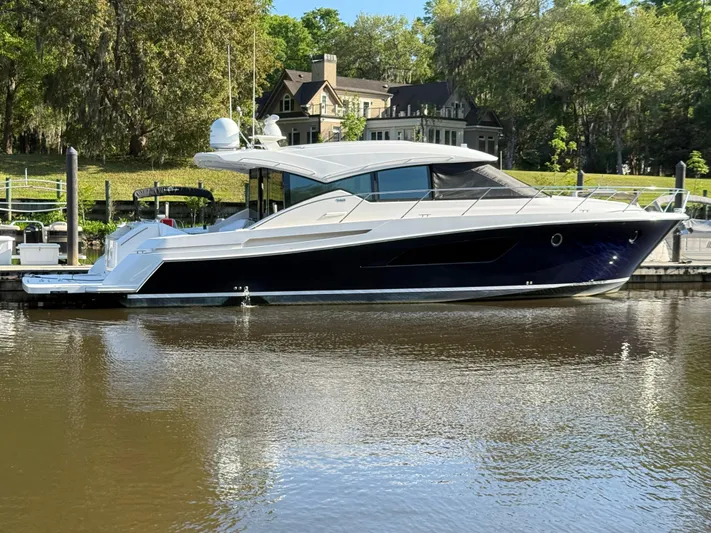 Swift Wing Yacht Photos Pics 
