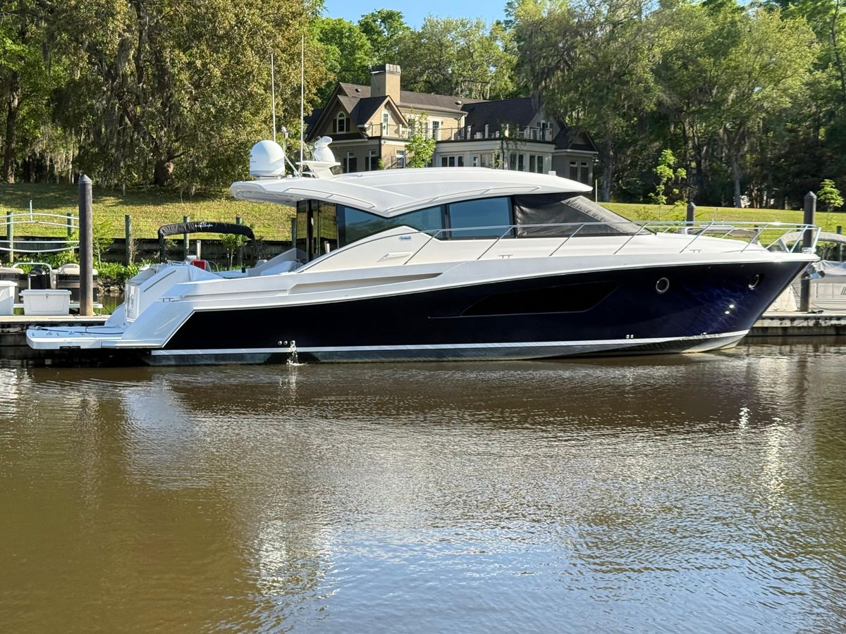 2016 Tiara Yachts 50 