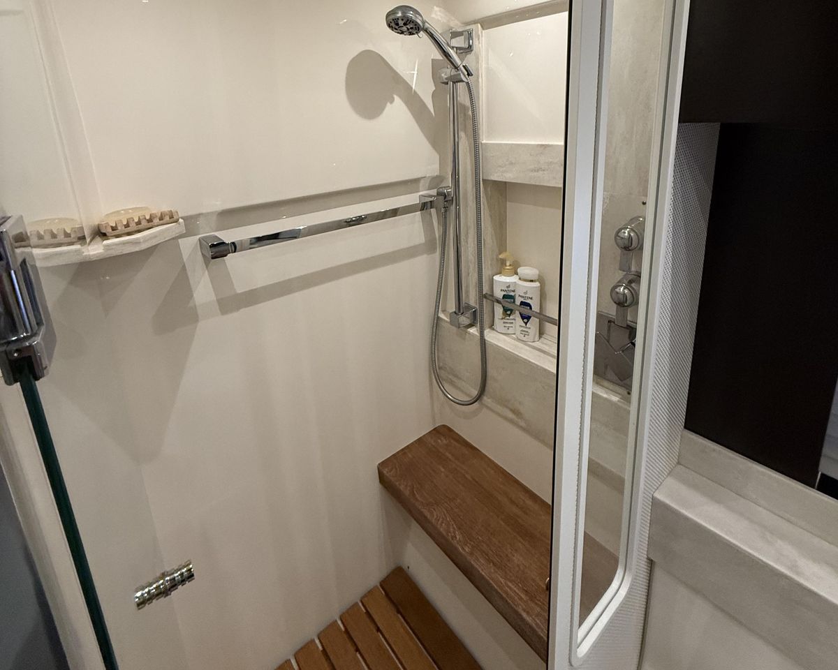 2016 Tiara Yachts 50 