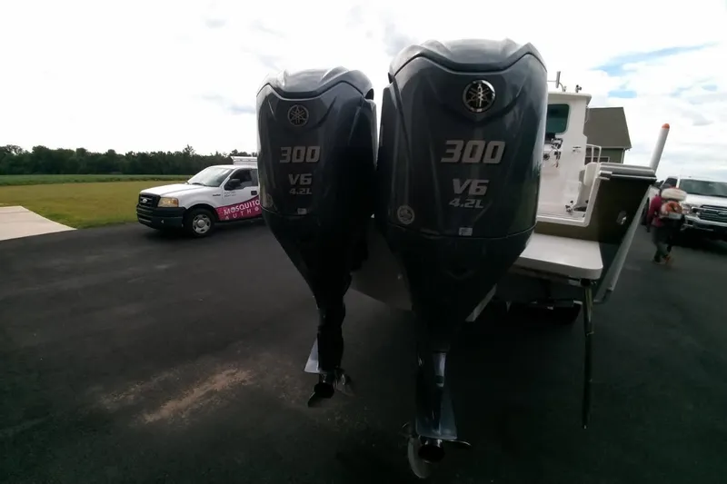  Yacht Photos Pics 2024 Parker 2820 XLD Sport Cabin with dual Yamaha 300 V6 outboard engines.