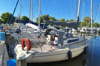 1984 Beneteau First 30