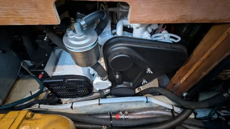 Safari Yacht Photos Pics 