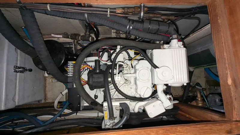 Safari Yacht Photos Pics 