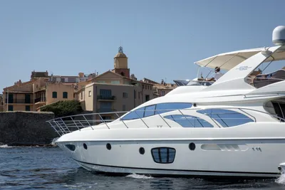2007 Azimut 62